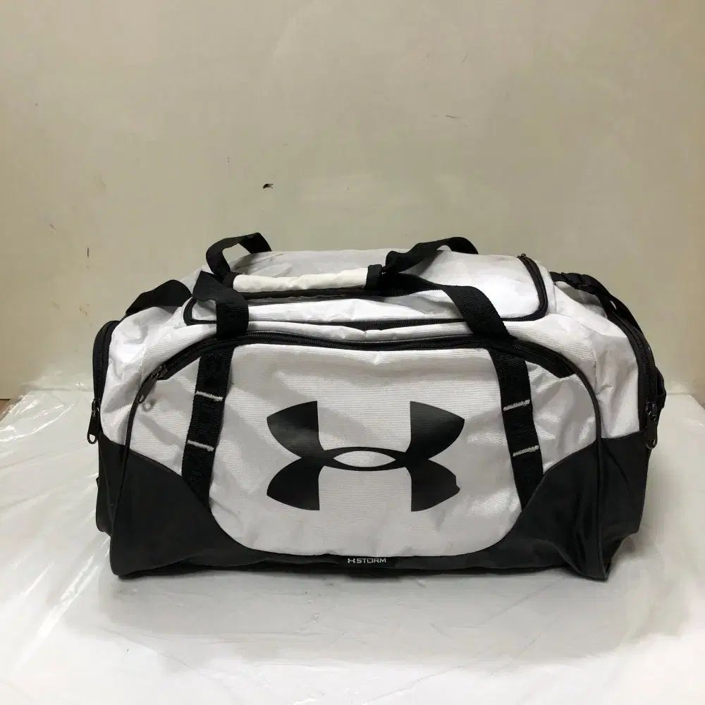 UNDER ARMOUR(アンダーアーマー) ダッフルバッグ クロスボディバッグ@ 9917