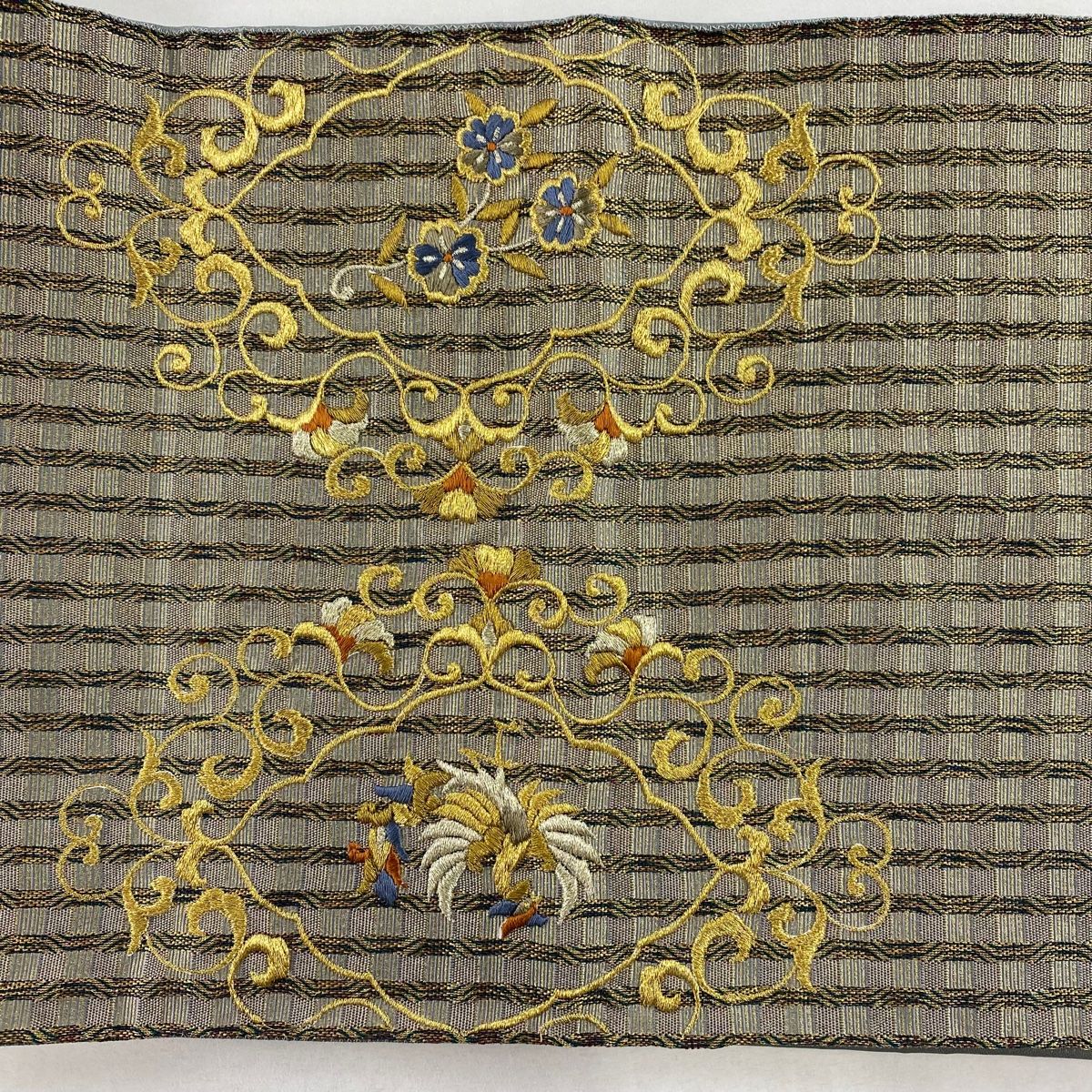 袋帯 美品 名品 鳳凰 花唐草 金銀糸 刺繍 灰色 お太鼓柄 正絹