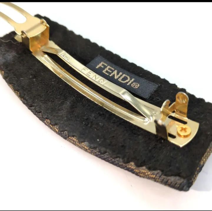 FENDI フェンディ ズッカ柄 バレッタ - メルカリ