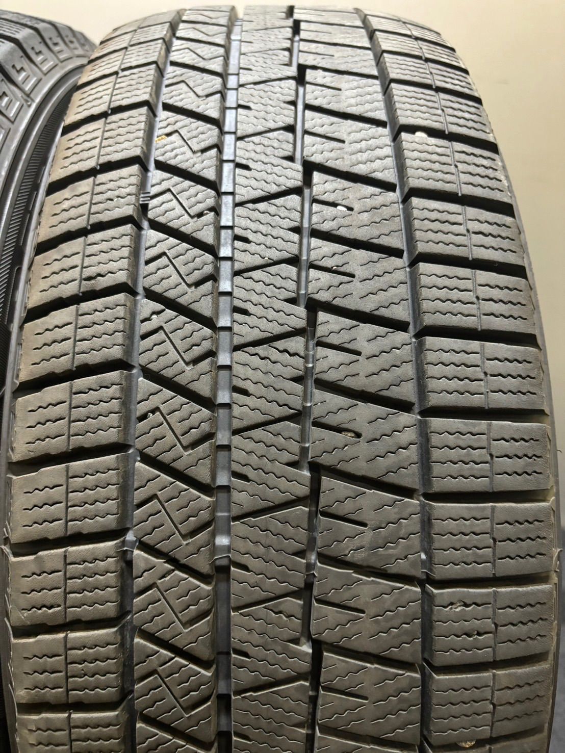 ★215/60R17 DUNLOP/WINTER MAXX 03 22年製 スタッドレス 4本 ダンロップ ウィンターマックス エスティマ C-HR (2-G251)