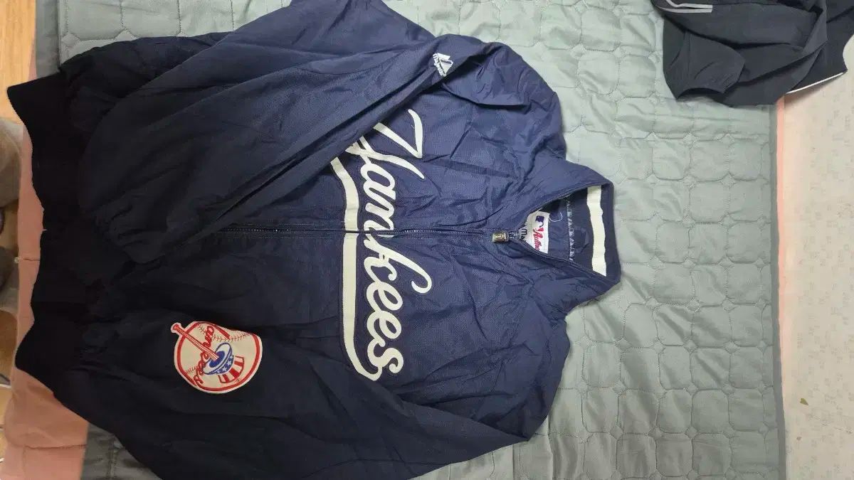 Yankeesスタジアムジャケット[majestic] Majestic (マジェスティック