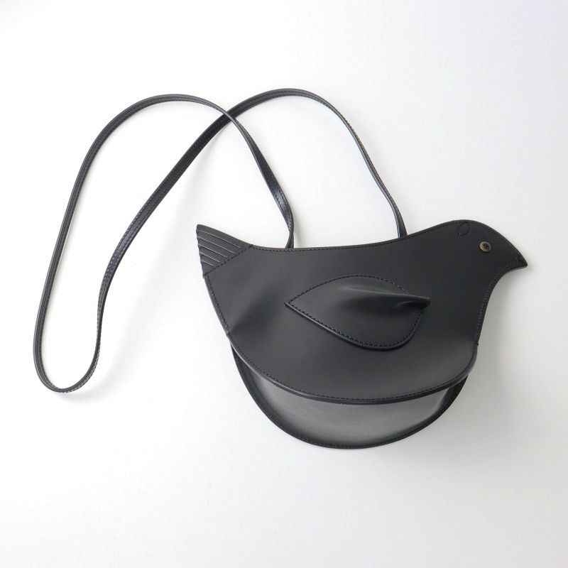 美品 2023年 ミナペルホネン mina perhonen tori pochette-feather dance- トリポシェット フェザーダンス ブラック【2400014546538】 美品 2023年 ミナペルホネン mina perhonen tori pochette-feather