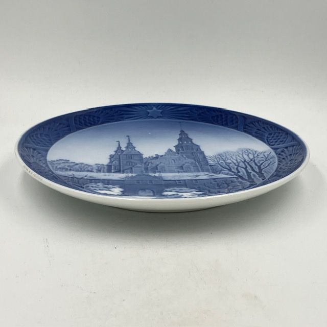 ロイヤルコペンハーゲン イヤープレート 節約 1956年 「Rosenborg