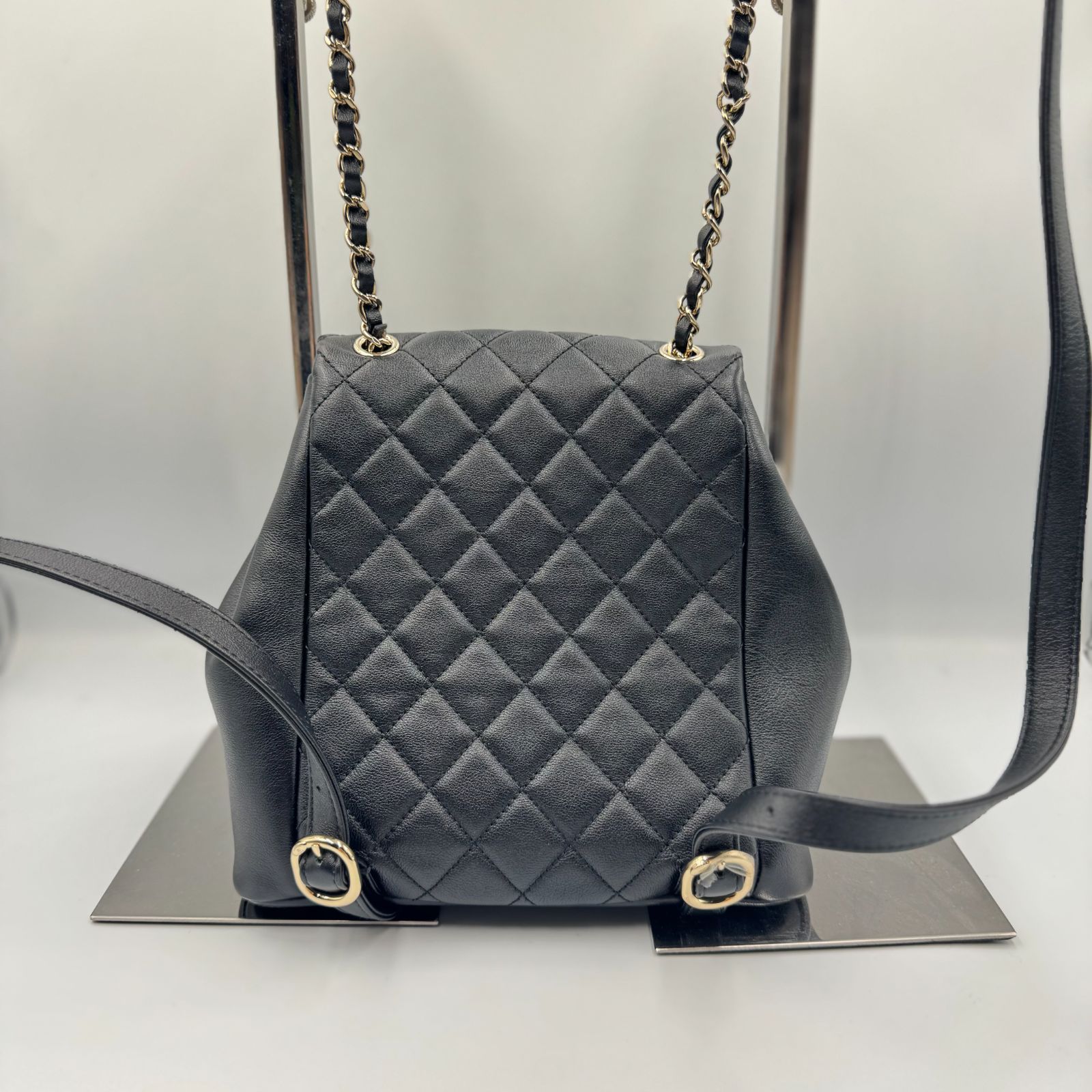 CHANEL チェーンバックパック マトラッセ ブラック ゴールド金具