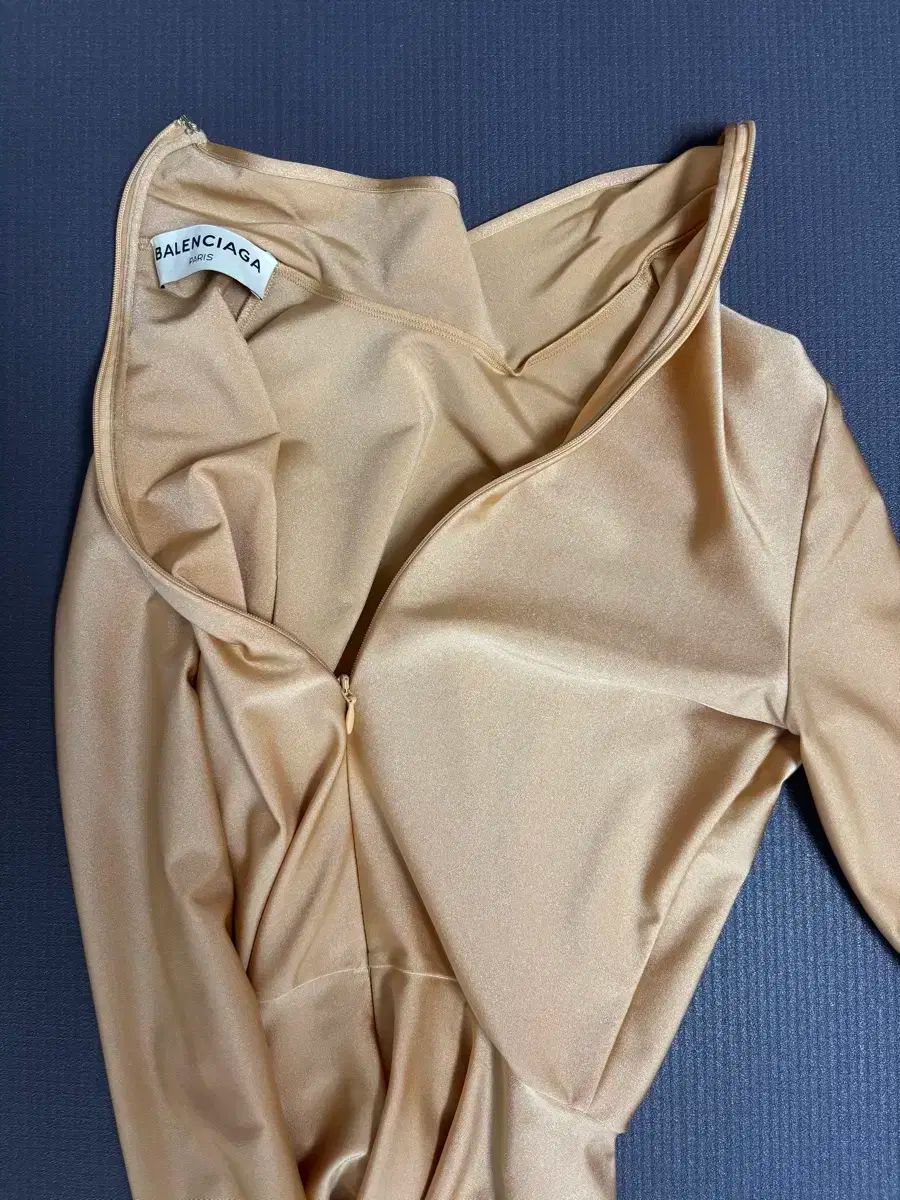 BALENCIAGA バレンシアガ ゴールド ワンピース 44