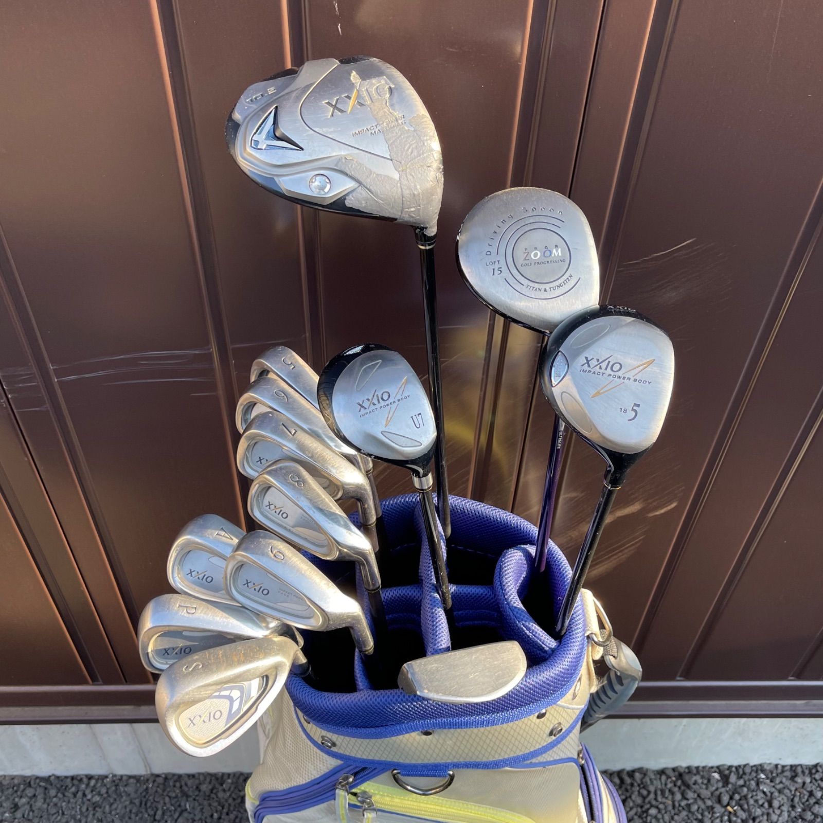 NIKE ゴルフバッグ + XXIO ゴルフクラブ 11本 ③☆送料込み☆72205203【男性右用】XXIOのセット☆キャディ