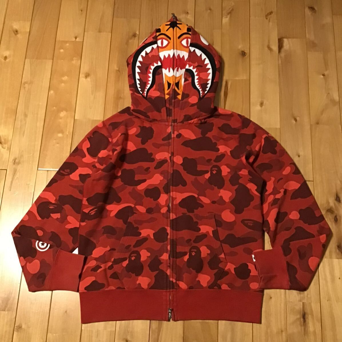 A BATHING APE エイプ タイガーシャークパーカー オールホワイト A BATHING APE エイプ タイガーシャークパーカー オールホワイト