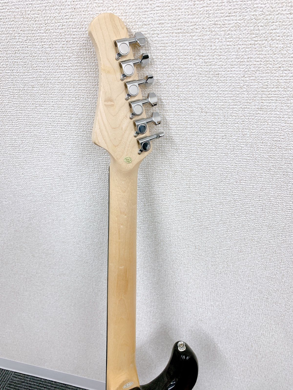 エレキギター ストラトキャスタータイプST-180|RDS