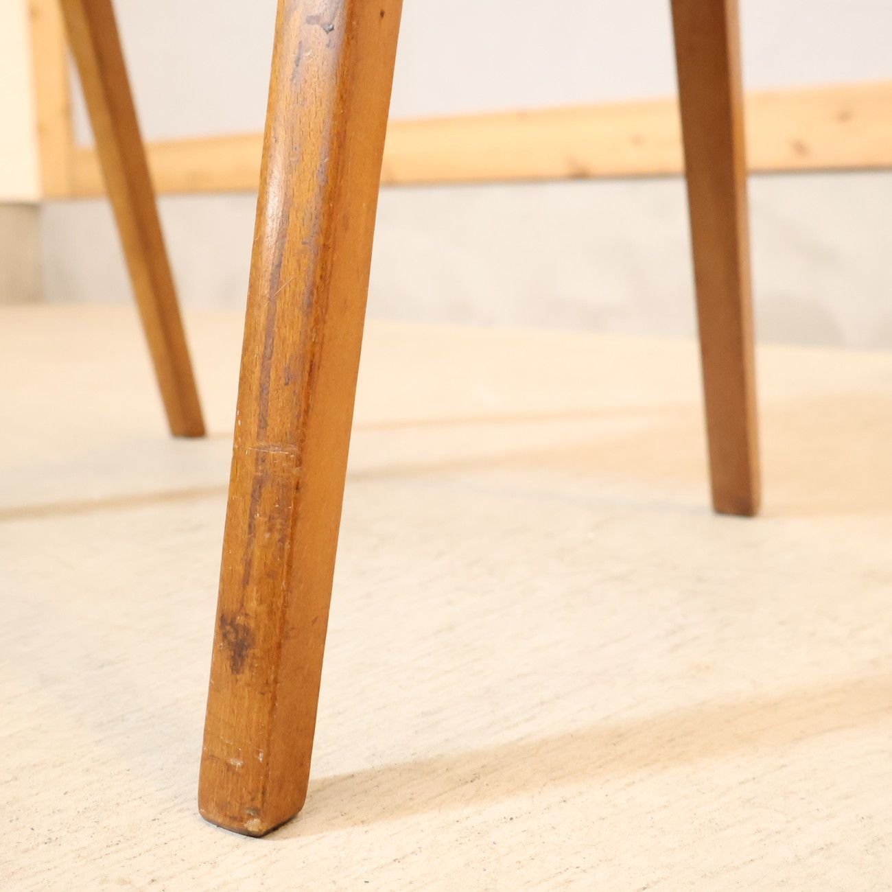 秋田木工 スタッキング スツール チェア 椅子 大塚家具 AKIMOKU(秋田木工)の曲木を使用したNo.202スタッキングスツール
