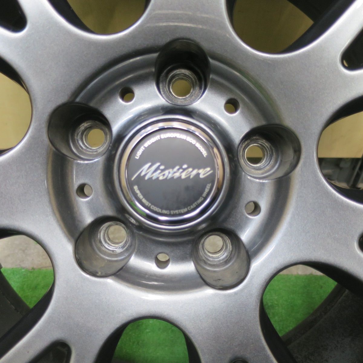 バリ溝！キレイ！9.5分☆スタッドレス 225/55R18 ダンロップ 