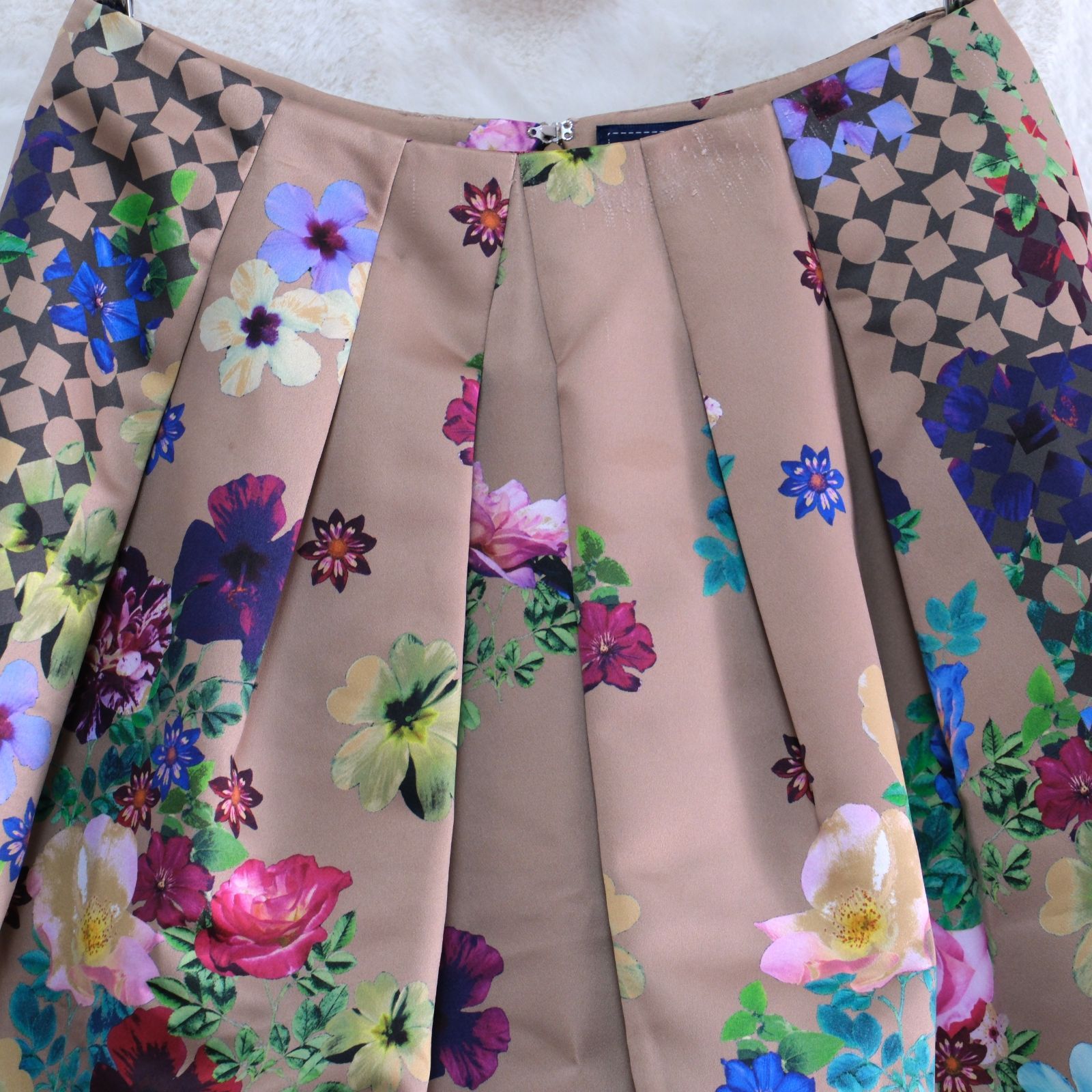 傷あり特価】エムズグレイシー 花柄スカート 40 /250730016