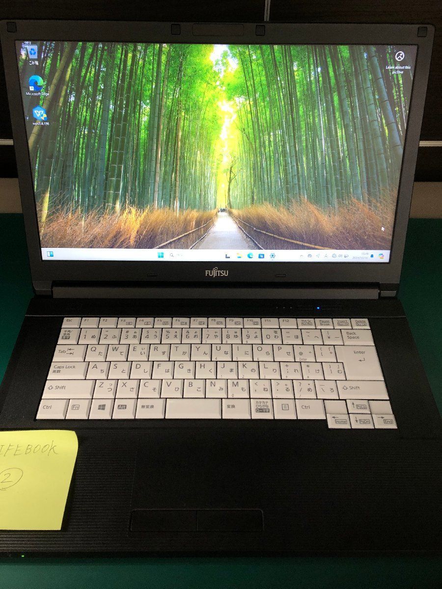 15.6インチ FUJITSU
