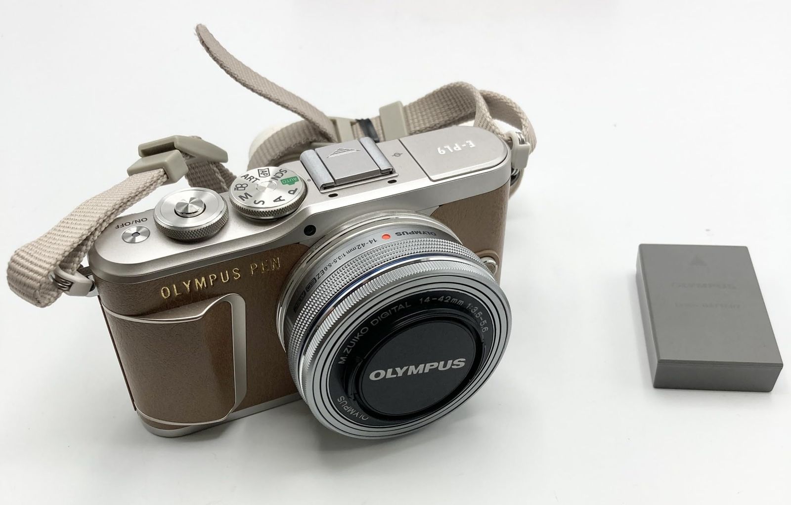 OLYMPUS E-PL9 ミラーレス一眼 ブラウン 電源・動作確認済み OLYMPUS E-PL9 ミラーレス一眼 ブラウン 電源・動作確認済み
