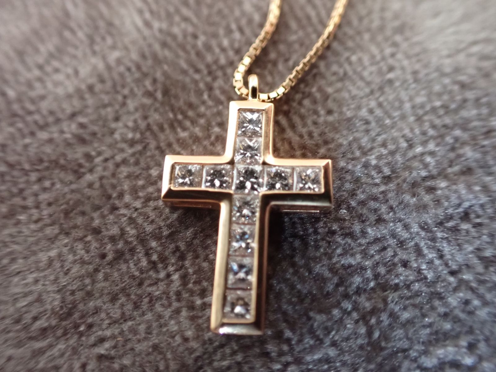 ⭐️70%オフ⭐️18金0.5カラットゆきざきRICH CROSS ネックレス S ⭐️70%オフ⭐️18金0.5カラットゆきざきRICH CROSS ネックレス