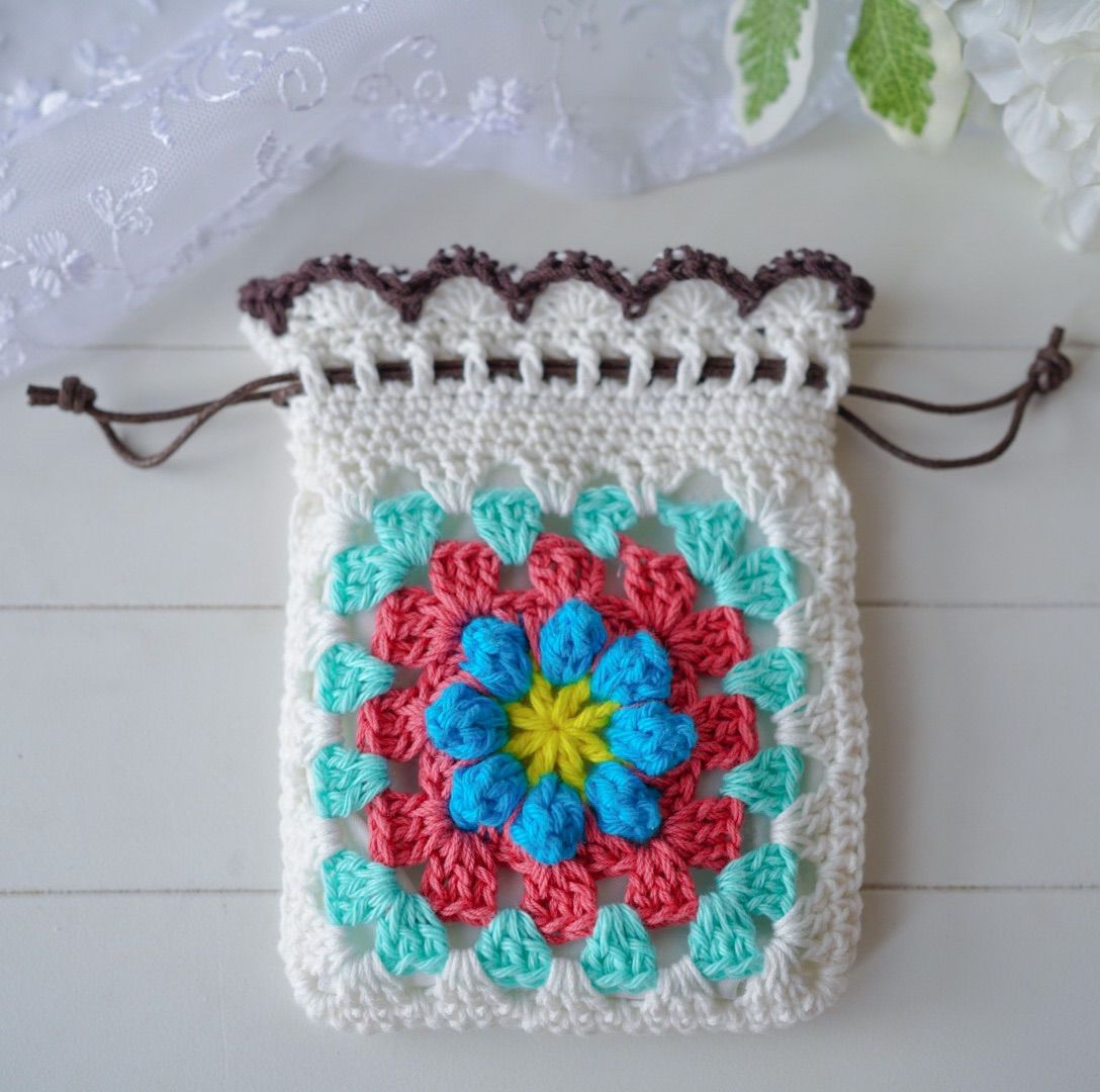 あす楽 ✨ぷっくりお花の巾着ポーチ かぎ編み ハンドメイド