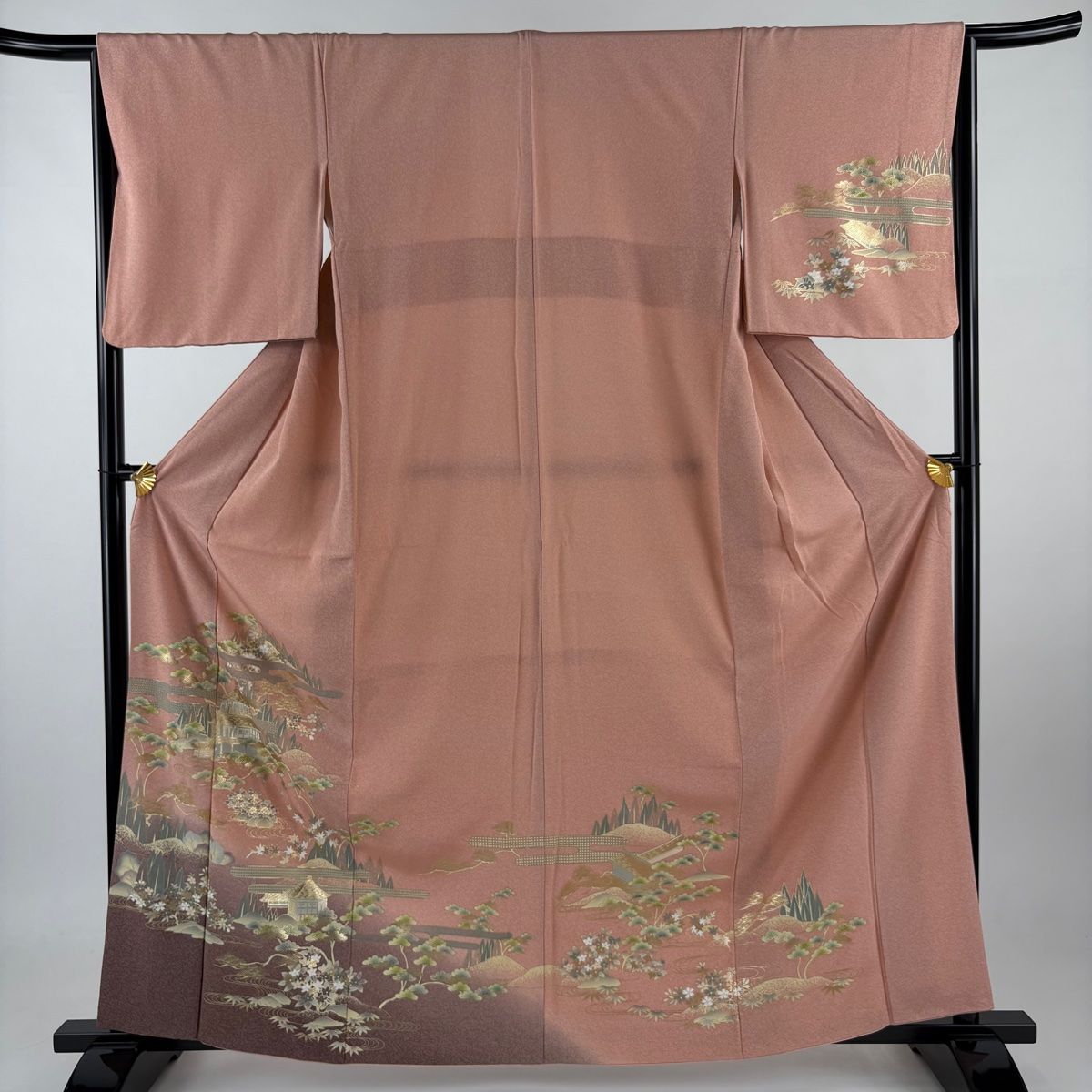 付下げ 身丈161cm 裄丈65cm M 袷 建物 ヱ霞絵 金彩 染め分け サーモンピンク 正絹 秀品