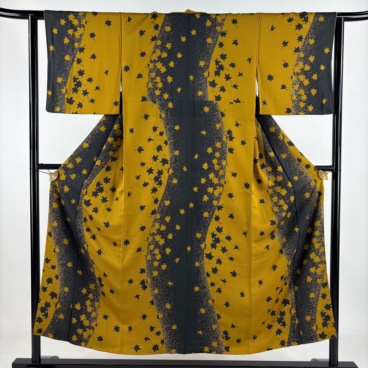 小紋 身丈151cm 裄丈62cm S 袷 楓 シルエット 金彩 山吹茶色 正絹 秀品