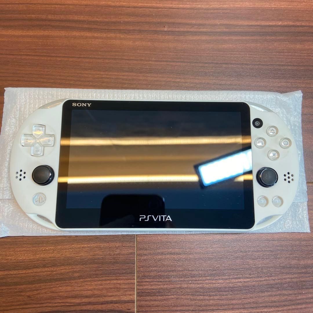PSVita 2000 本体 グレイシャーホワイト 艦これ改 4580