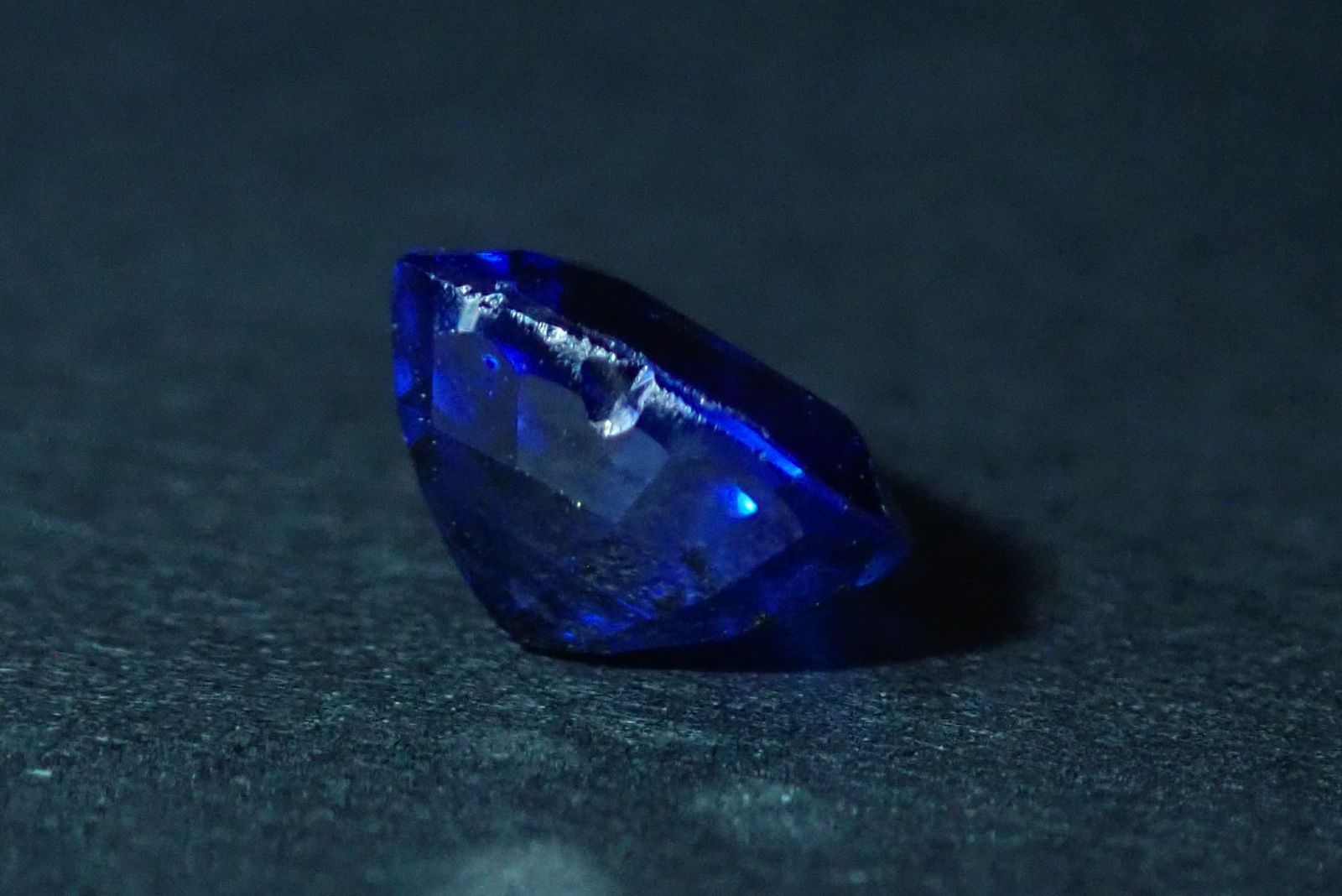 100円~】 天然サファイア ルース 2.32ct ソーティング付き 非 100円~】 天然サファイア ルース 2.32ct ソーティング付き 非