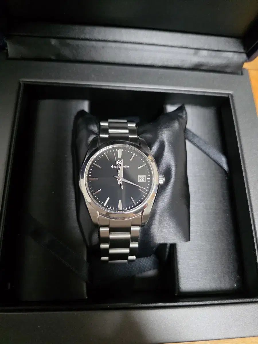 エルメス HERMES CL6.710 クリッパー デイト クォーツ メンズ_802192