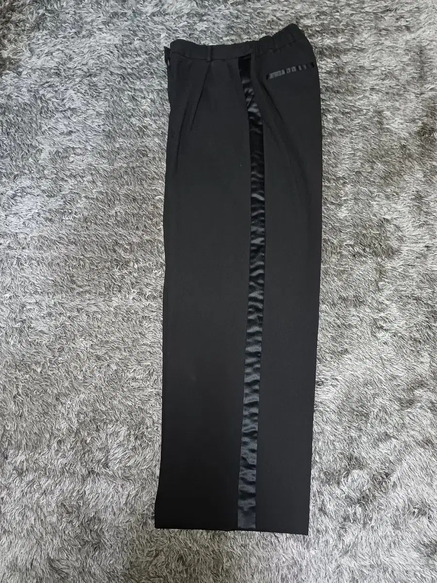 OUTFIT プレミアム レディース サテンスラックス フリーサイズ