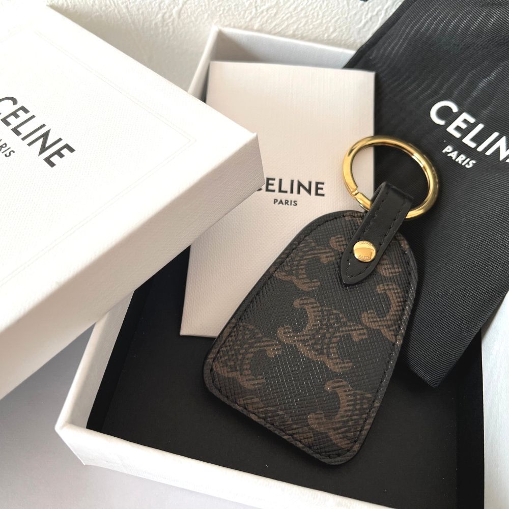 2-3日でお届け》新品【CELINE】 トリオンフ キーホルダー キーリング