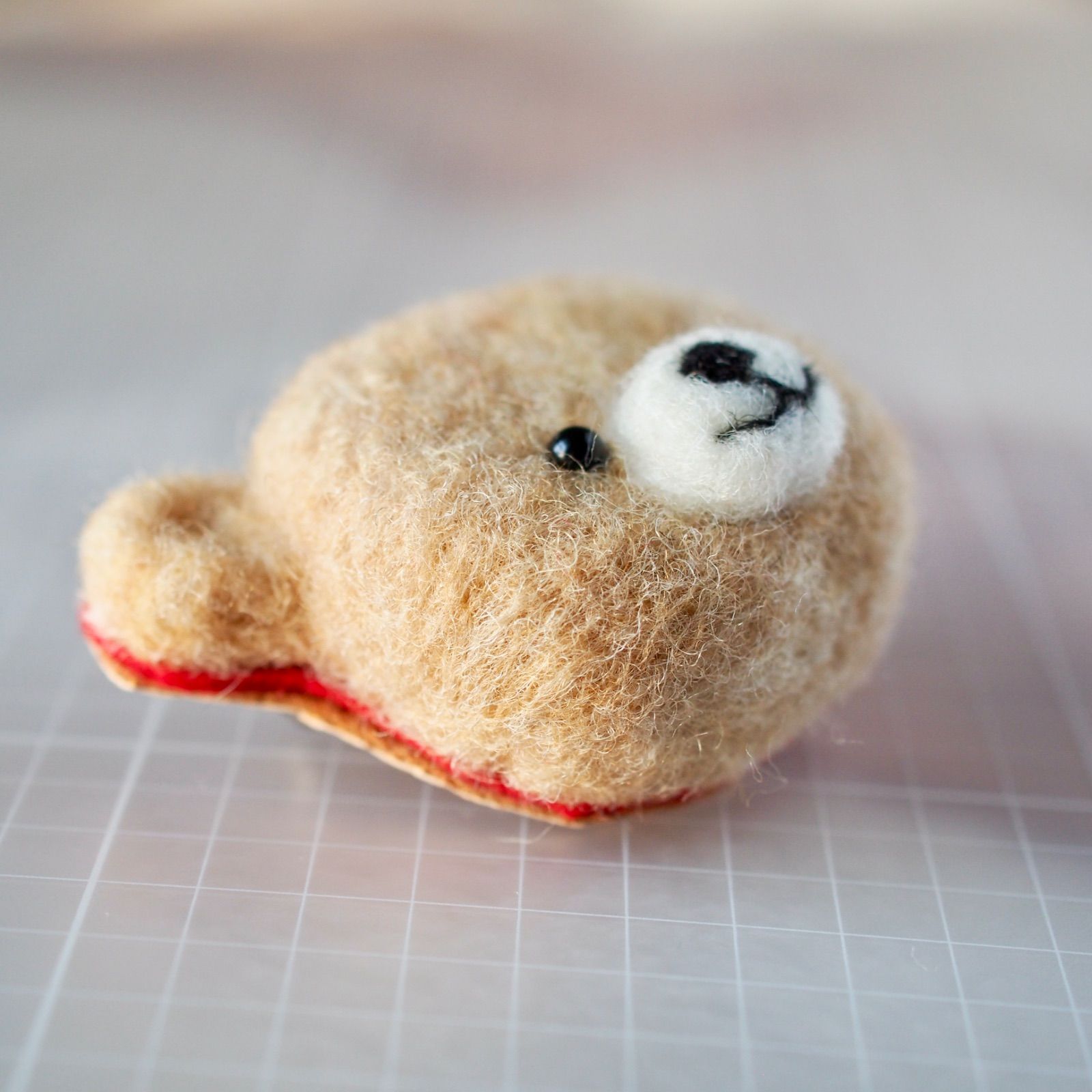 喜こんぶちゃん様専用 羊毛フェルトブローチ モールベア