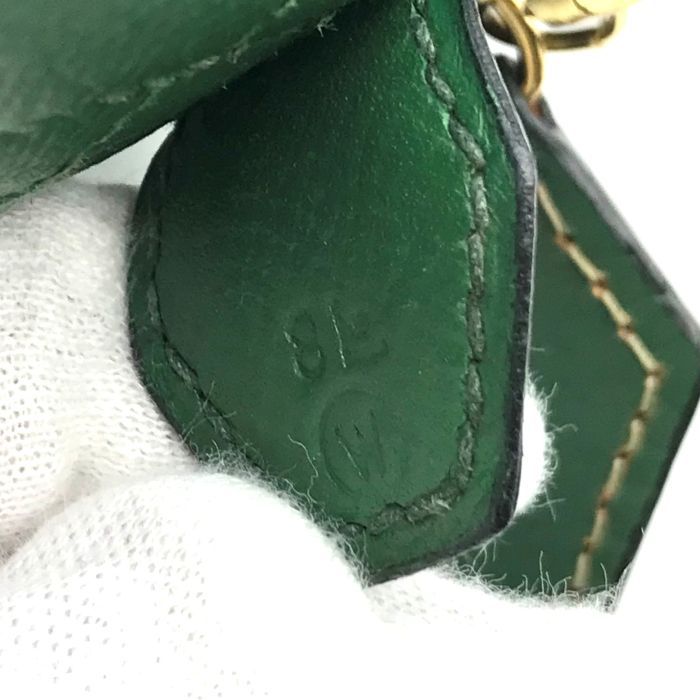 ゴールド金具