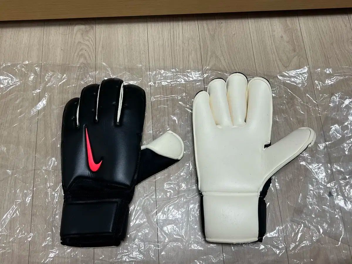 ゴールキーパーグローブ ナイキ ガンカット プロモーション 9 サブパラグラフ
