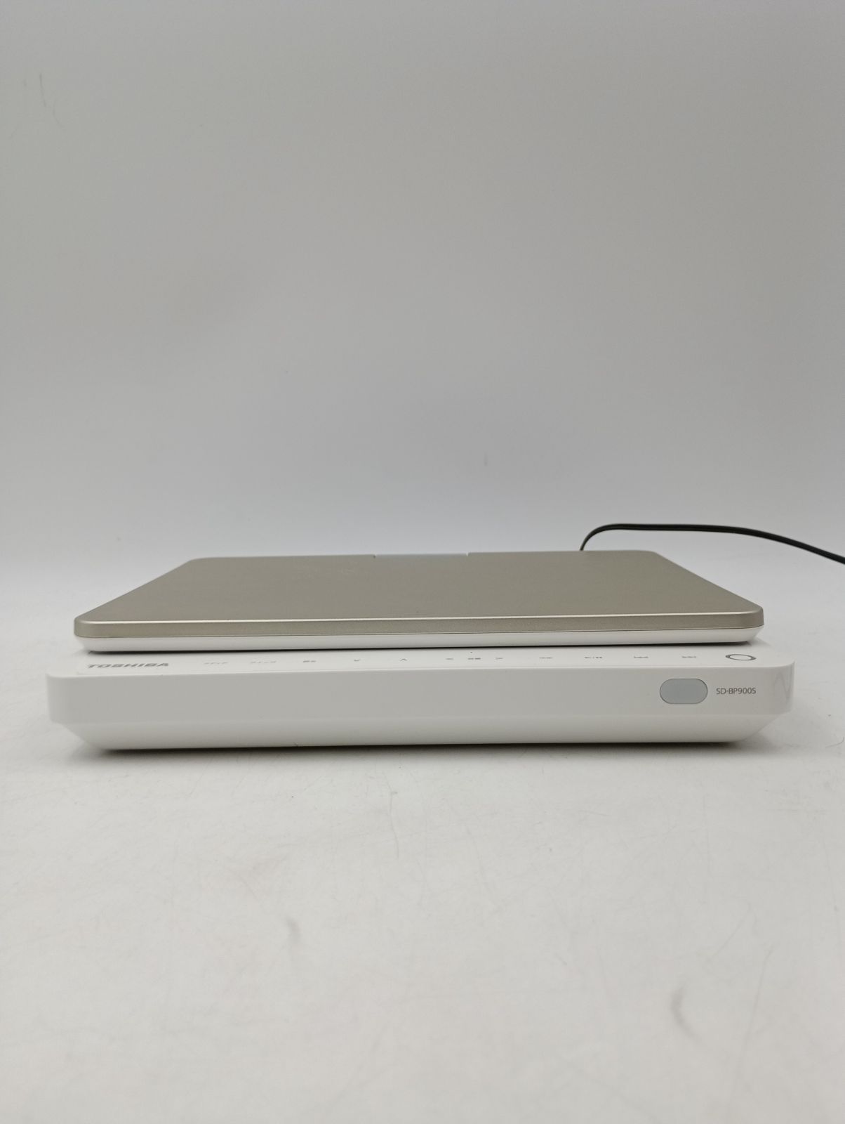 K-1476 Blu-ray対応プレイヤー 東芝 TOSHIBA 9型ポータブルブルーレイディスクプレーヤー REGZA SD-BP900S 動作 済み