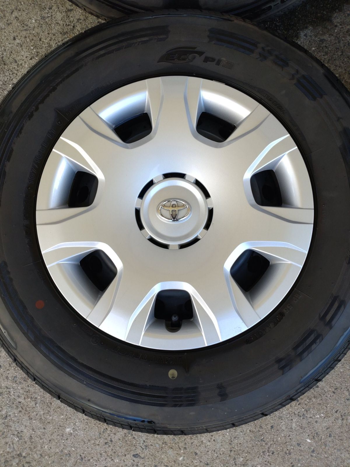 TOYOTA トヨタ ハイエース 純正 スチールホイール 139.7-6H 15×6.0J 35 ＆ブリヂストン RD613 195 80R15 4本セット