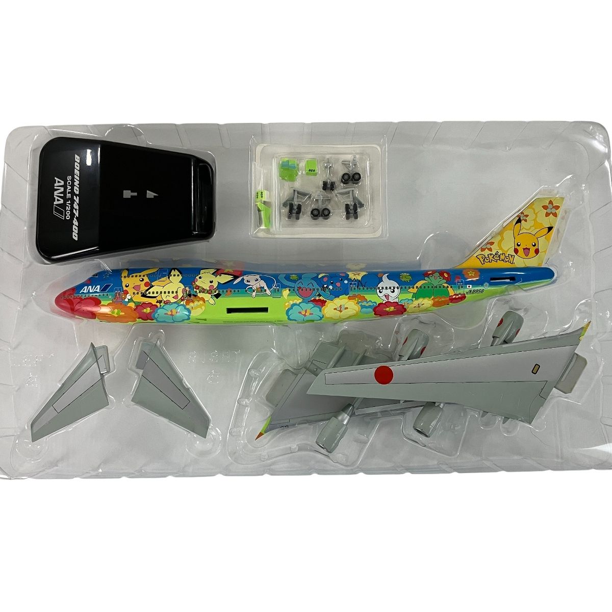 全日空商事 NH20011 1/200 B747-400 ANA ポケモンジェット お花