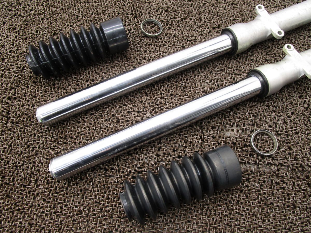 エストレヤ フロントフォーク フォークブーツ ディスク □A5828 BJ250A カワサキ BJ250AE Estrella キャブ車