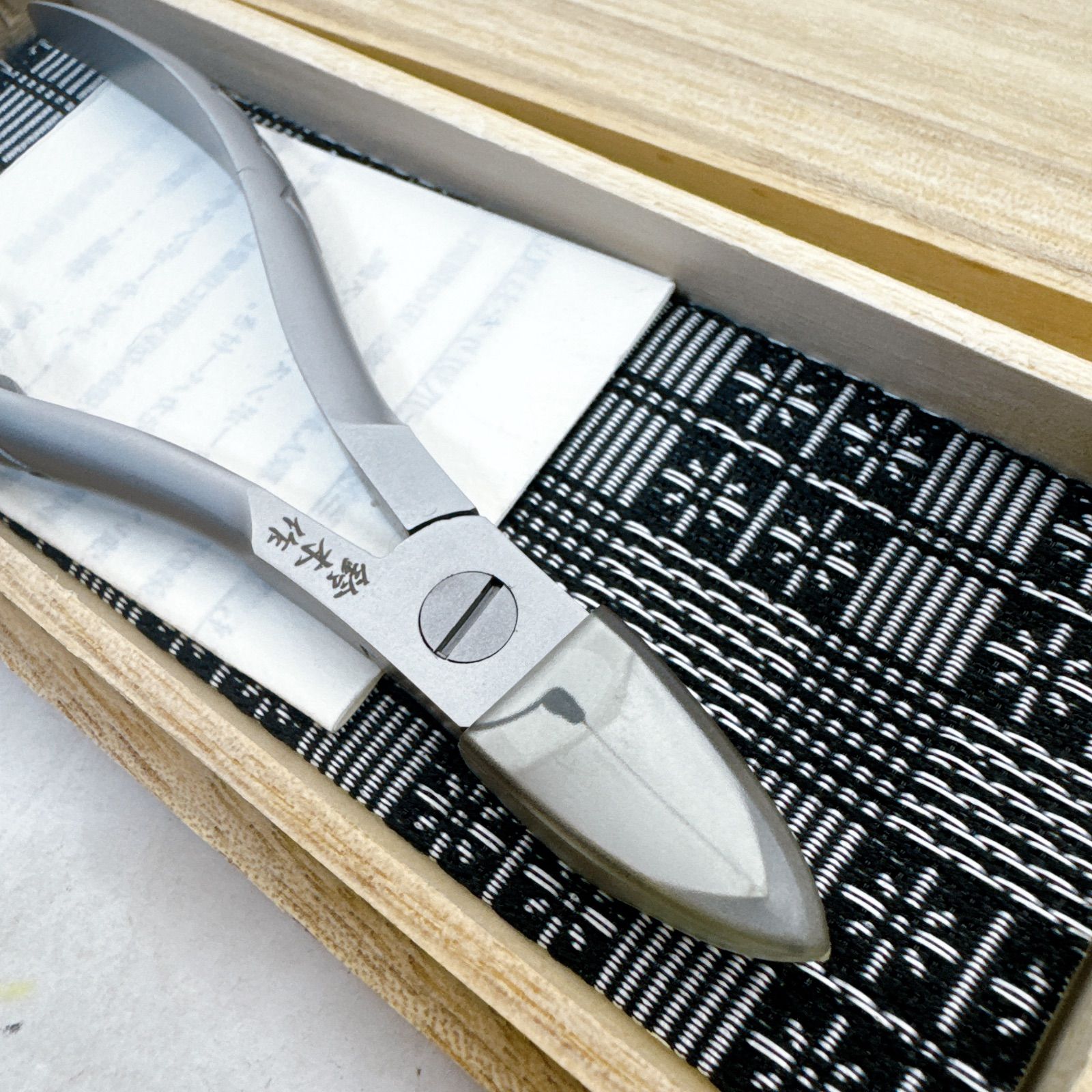 金高 特別誂之作 御爪切り 鈴木刃物製作所 高級つめ切り 桐箱付き 美品