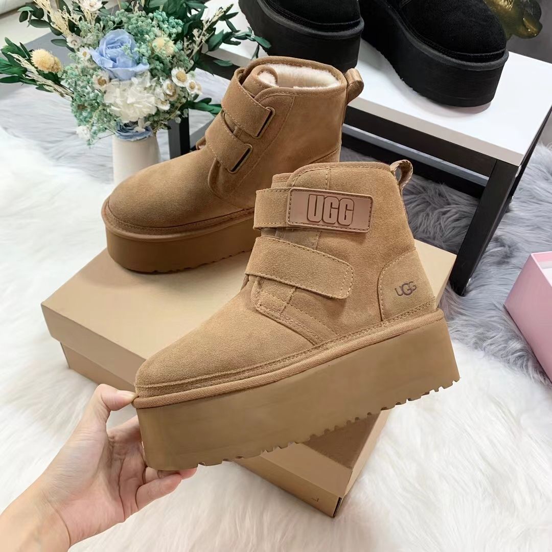 【極美品】 UGG ニューメル プラットフォーム ムートンブーツ 25 ブラウン UGG（アグ） ムートンブーツ Neumel Platform Chelsea ニューメル