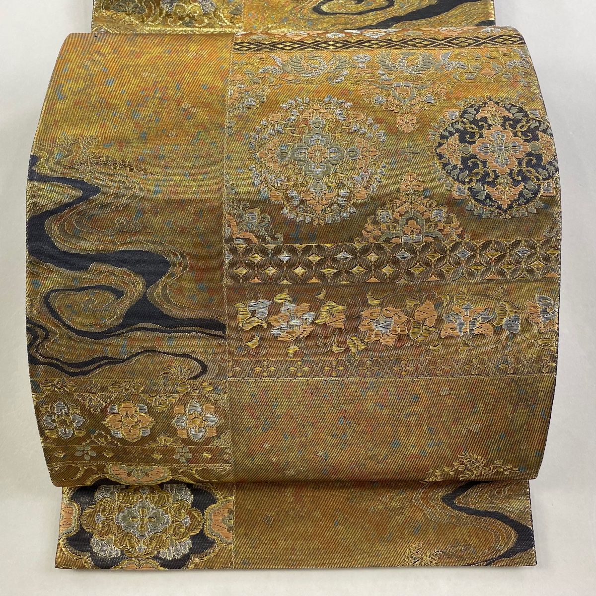 袋帯 秀品 華文 花唐草 金銀糸 箔 金色 六通 正絹