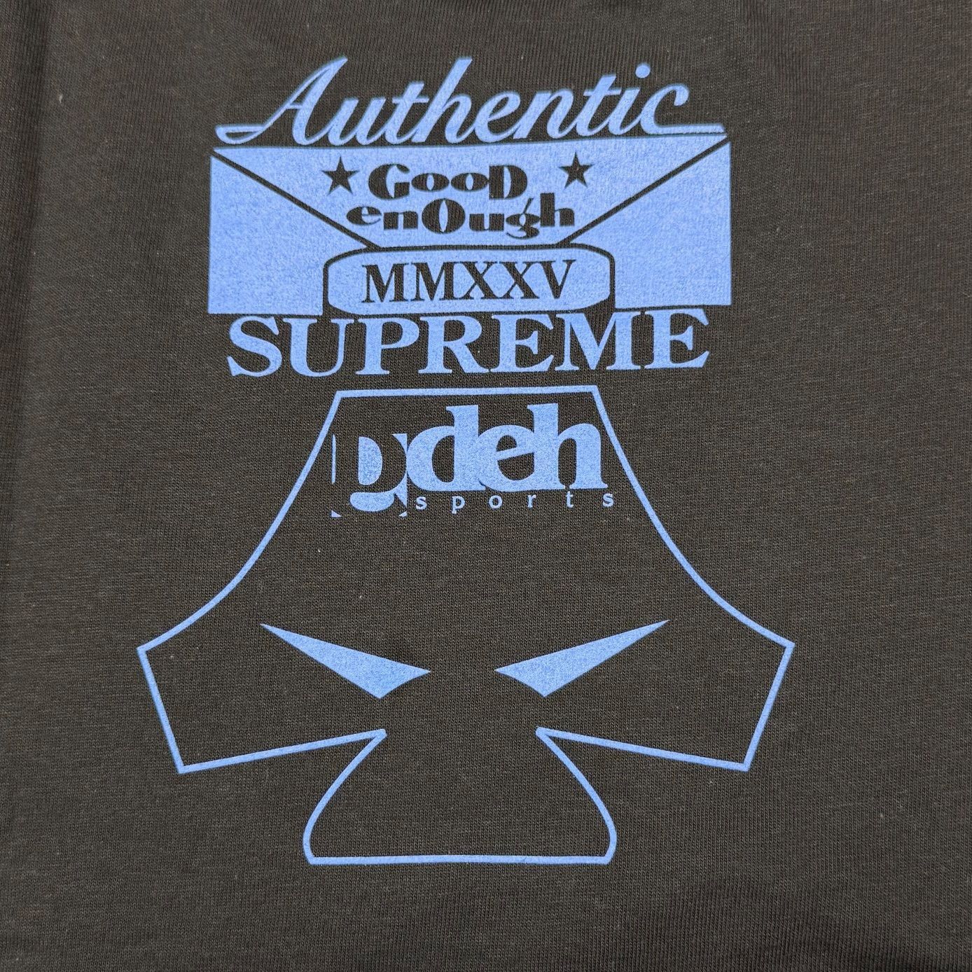 国内正規 Supreme 25SS GOODENOUGH Device Tee グッドイナフ デバイス 