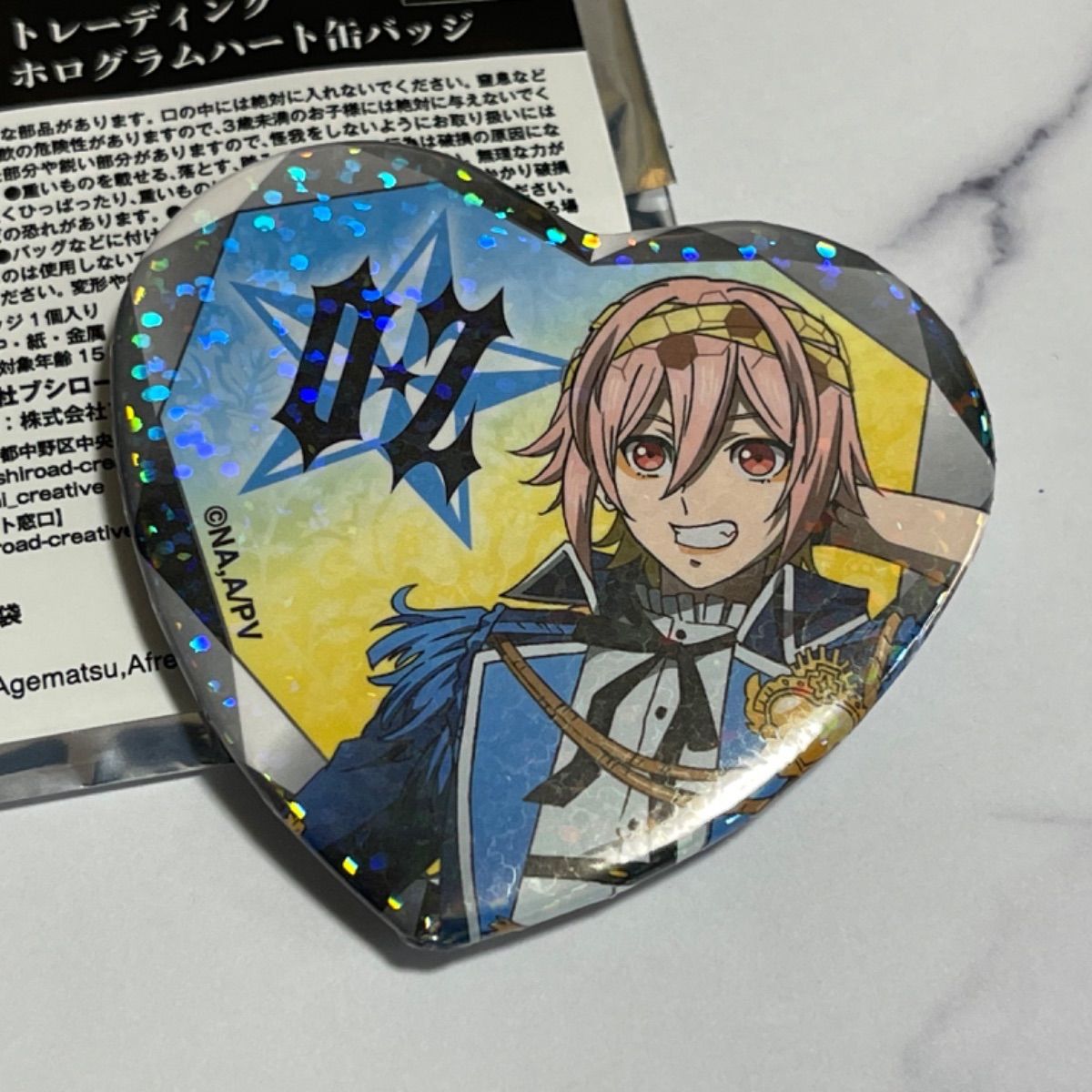 新品】ヴィジュアルプリズン ホログラム ハート缶バッジ * ロビン 