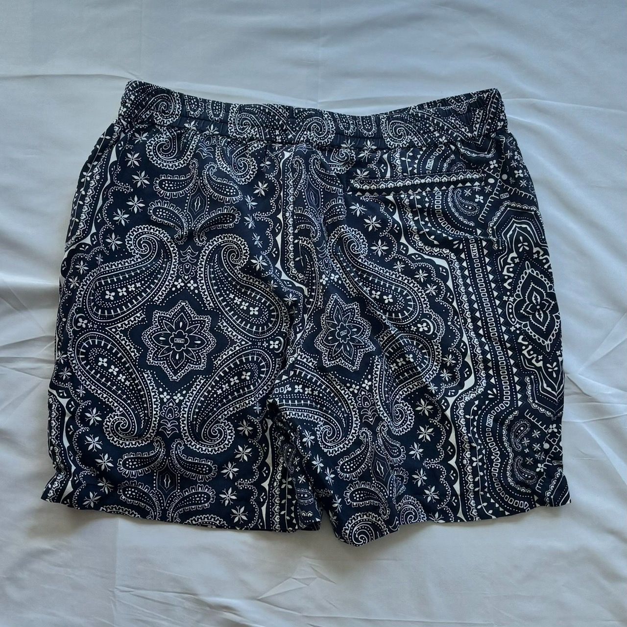 Kith ショーツ　ハーフパンツ　キス　M 中古・古着通販】KITH (キス) ショートパンツ オレンジ サイズ