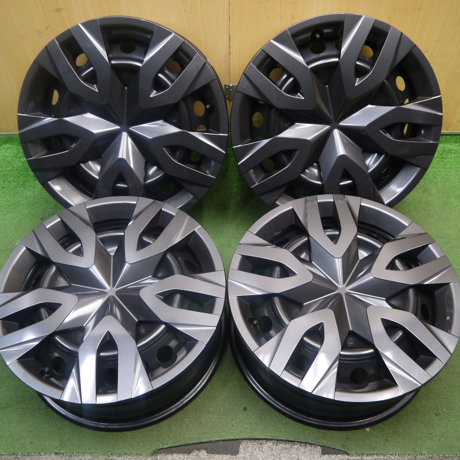 新車外し トヨタ 60系 プリウス 純正 スチール ホイール 17インチ 17×6.5J PCD114.3 5H 5100601Hホ