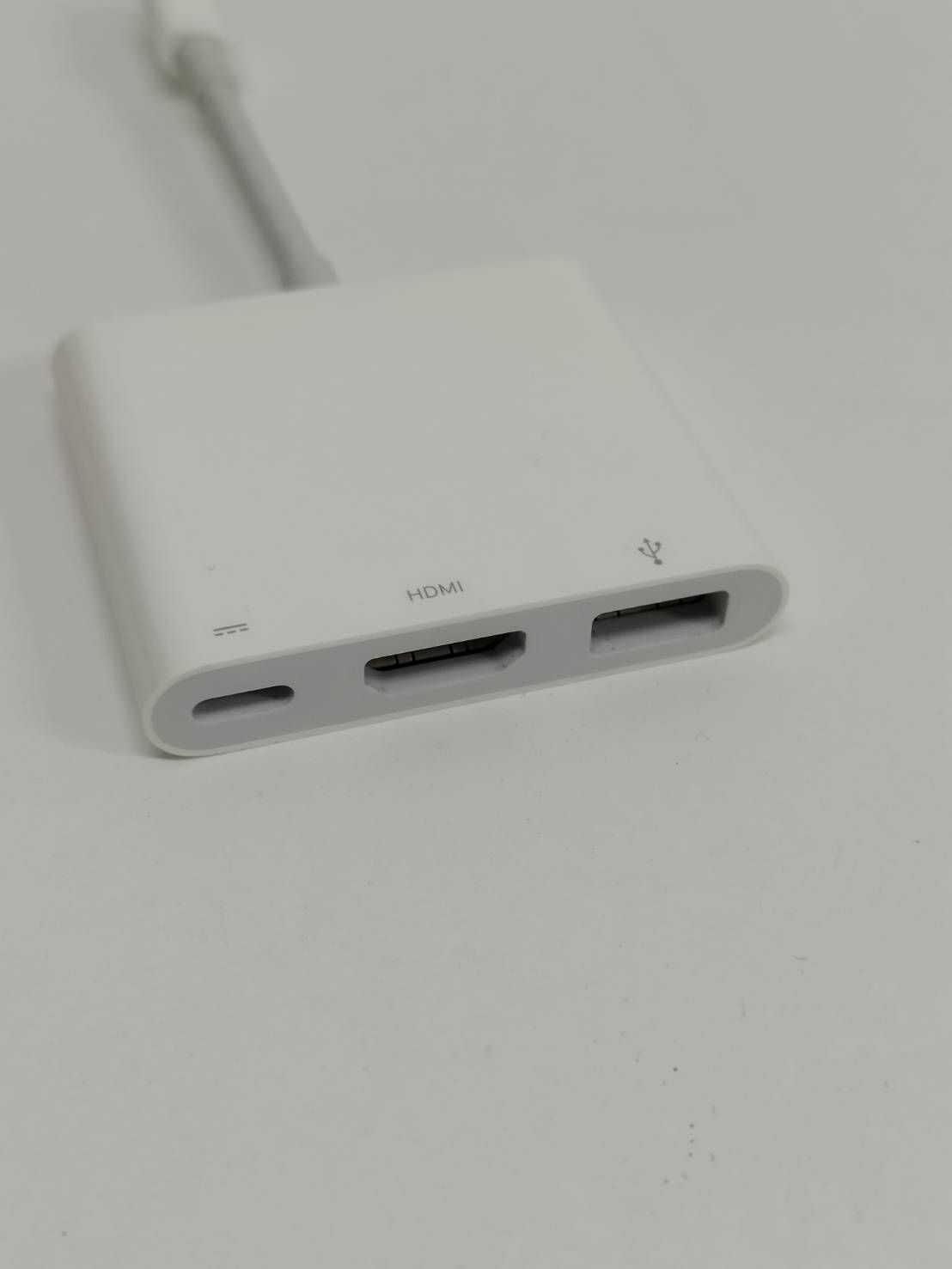 【未使用】アップル USB-C to Digital AV A2119 Original Apple USB-C to HDMI Digital AV Multiport Adapter