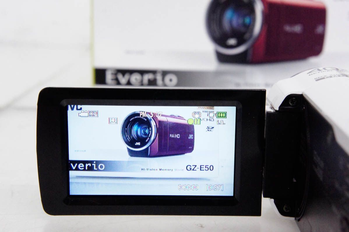 JVC Everio GZ-E50 ビデオカメラ 中古】JVC Victorビクター エブリオEverio ビデオカメラ GZ-E50