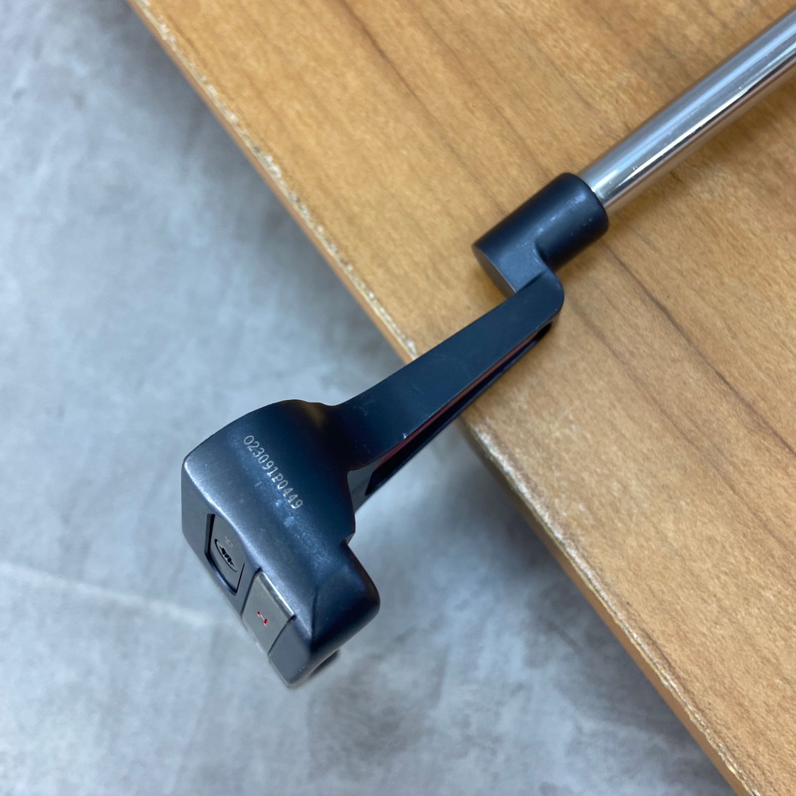 オデッセイ　トライビーム　1　メンズゴルフパター　カーボン　右利き用　PT　ピン型　ラケットホーゼル　ヘッドカバー　ODYSSEY　TRI-BEAM オデッセイ トライビーム 1 メンズゴルフパター カーボン 右利き