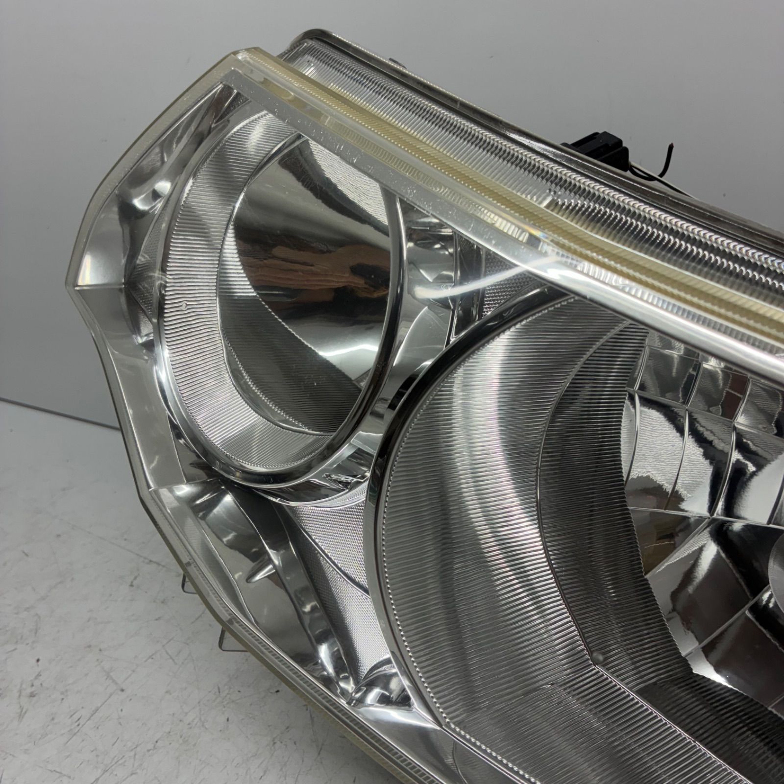 美品【コーティング済】L375S L385S タント カスタム ヘッド