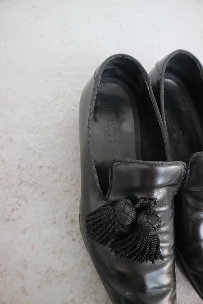 Jimmy Choo 【ジミーチュウ】タッセルローファー ブラック 未使用