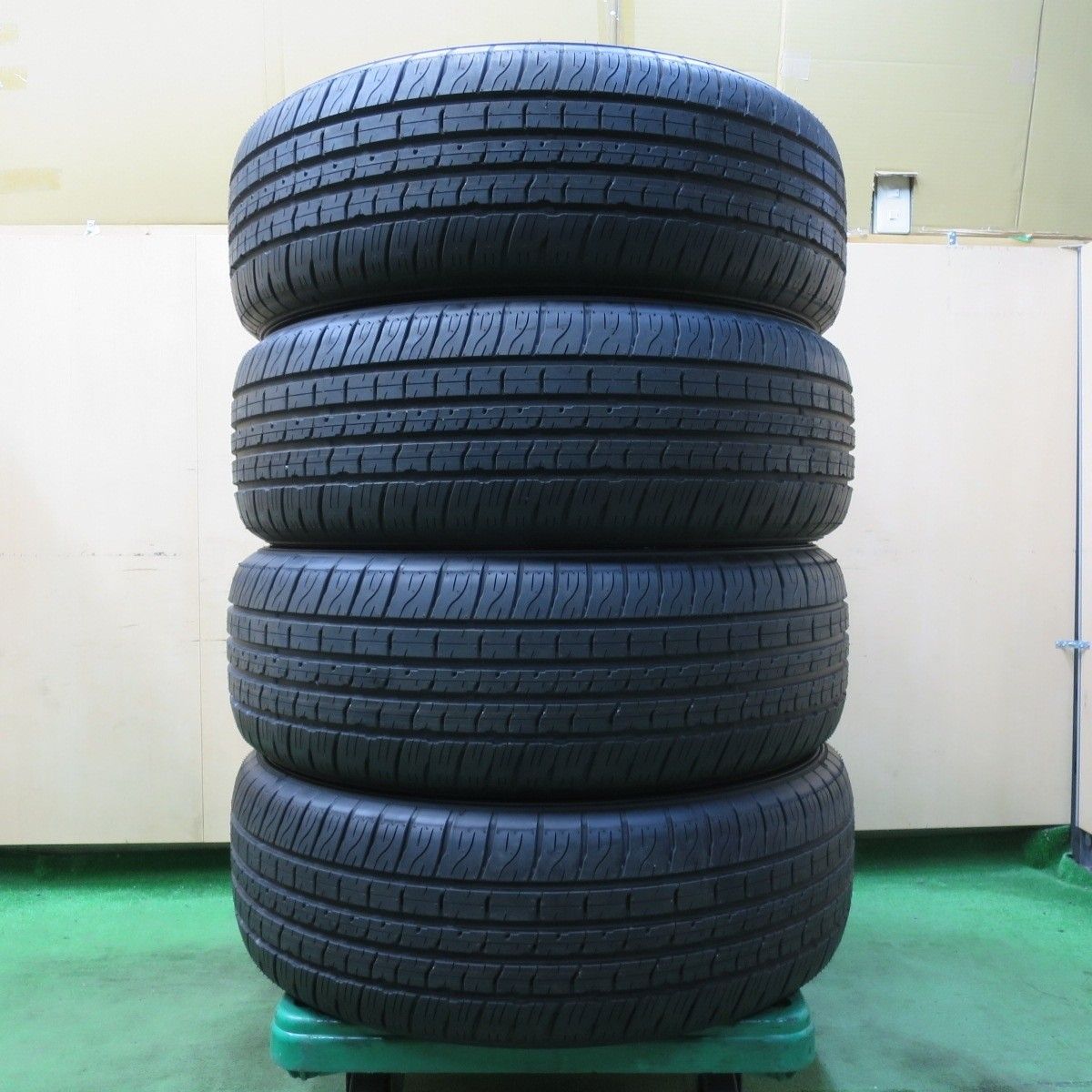 新車外し 23年 265|55R20 ダンロップ グラントレック PT5A タイヤ 20インチ ランクル レクサス LX 等 5032013イノタ