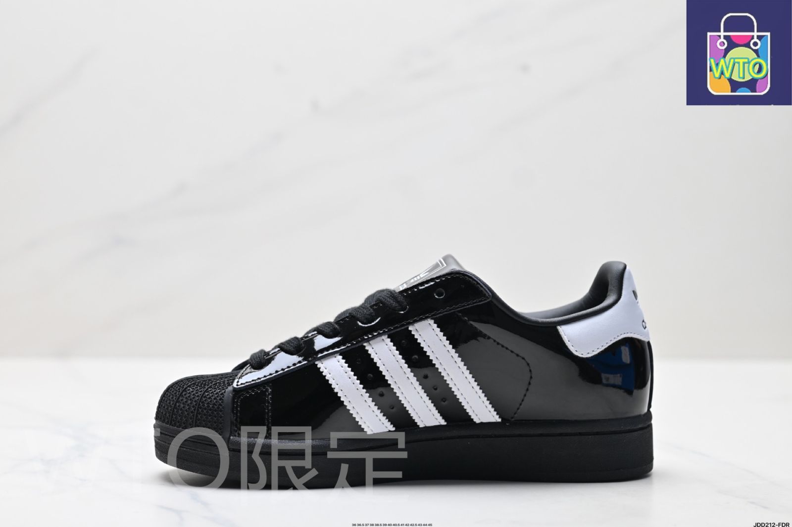 アディダスオリジナルス