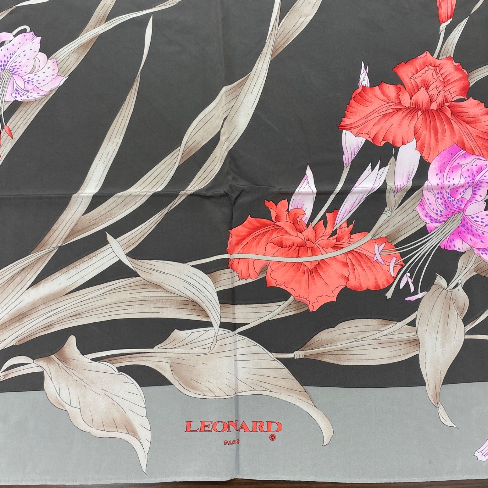 レオナール LEONARD PARIS シルク100 ニットソー 半袖 プルオーバー 花柄 ブラック 黒 46 レディース レオナール ワンピース ペイズリー シルク100 LEONARD PARIS