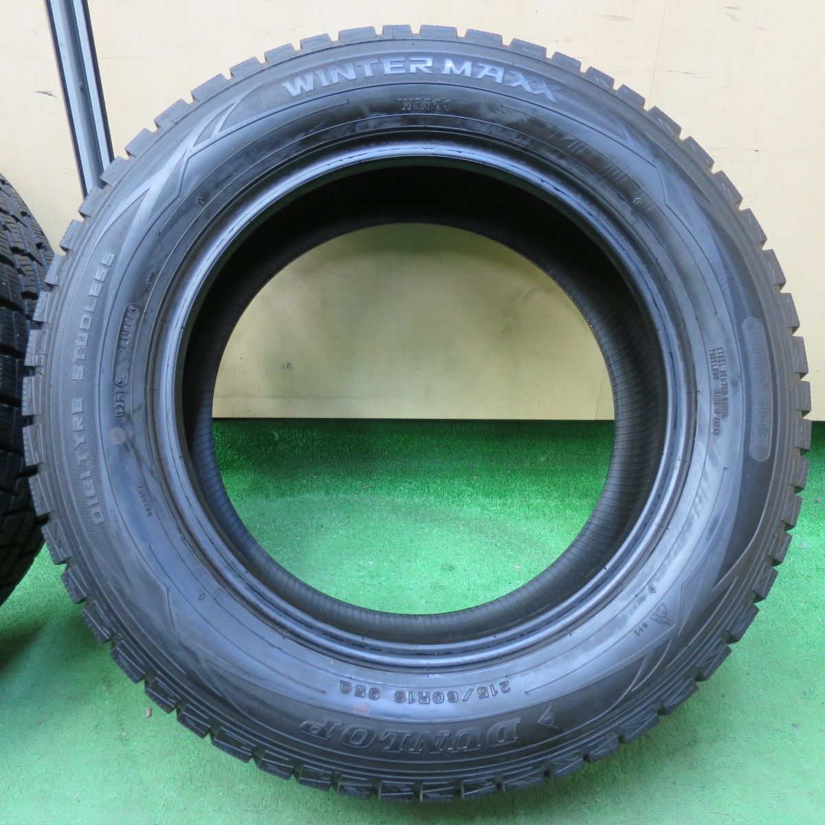 バリ溝！冬タイヤセット 215/60R16