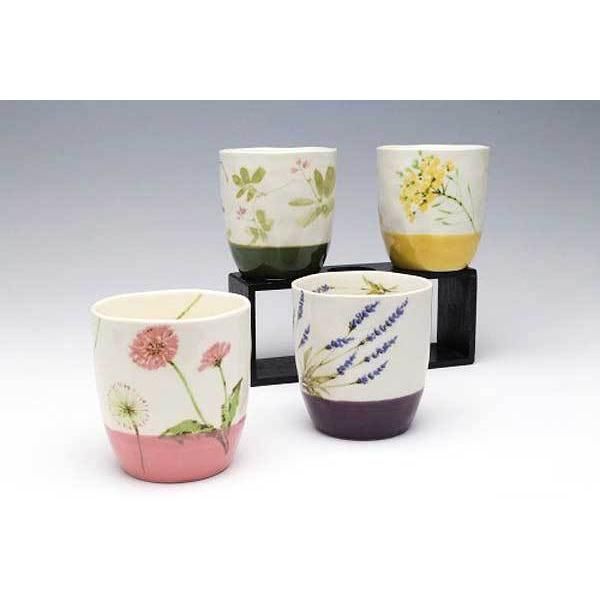 美濃焼　花畑　カップ（紫）　※陶器,個性的,シリーズ,高級感,高品質,日本製,レトロモダン,かわいい,可愛い,和食器,季節,四季折々,春夏秋冬,カラフル,フラワー,湯飲み,湯呑み,コップ,焼酎,パープル　◎2個目以上大幅値引き対象商品♪